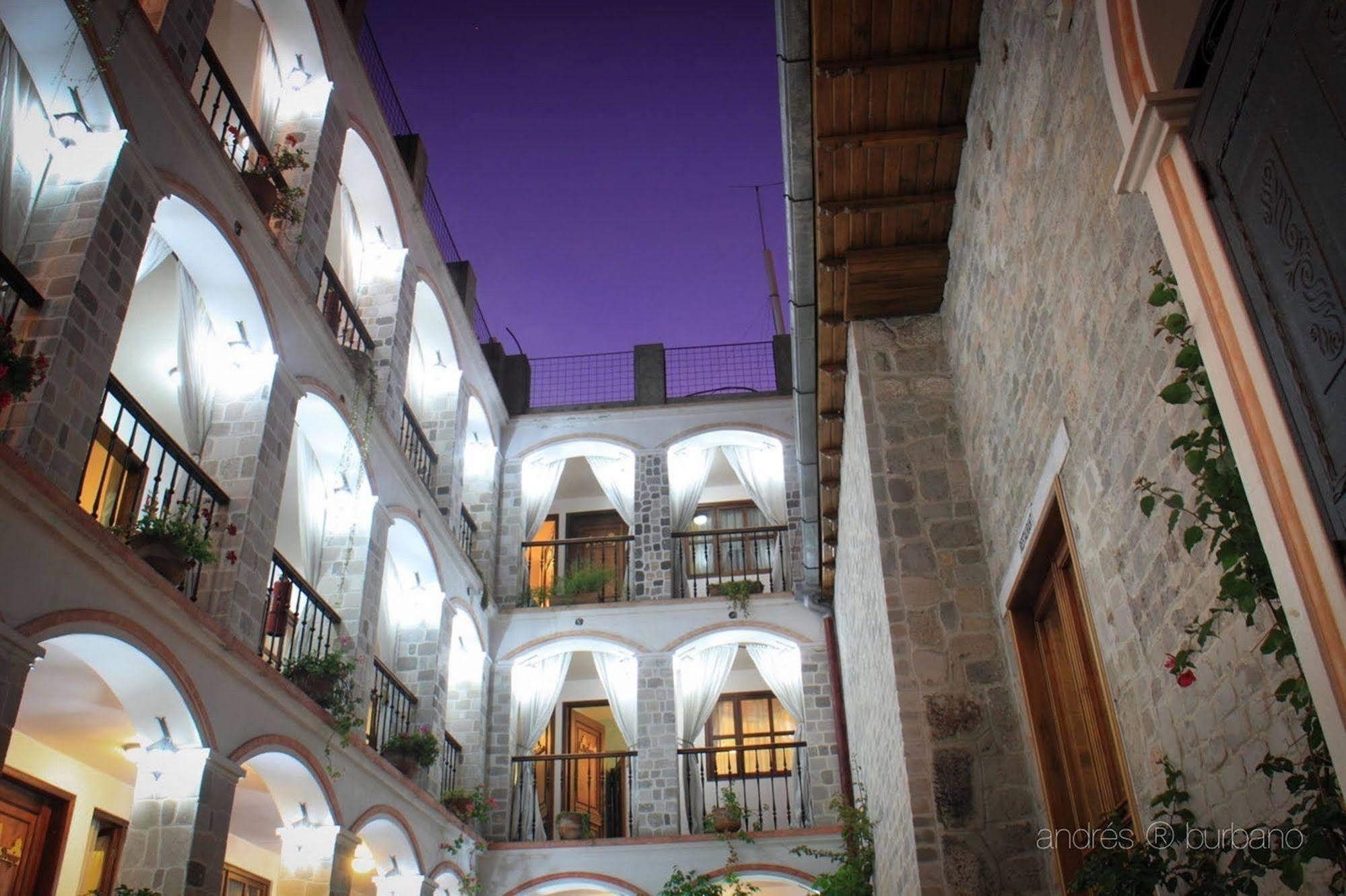 Golden Rest Latacunga Hotell Eksteriør bilde